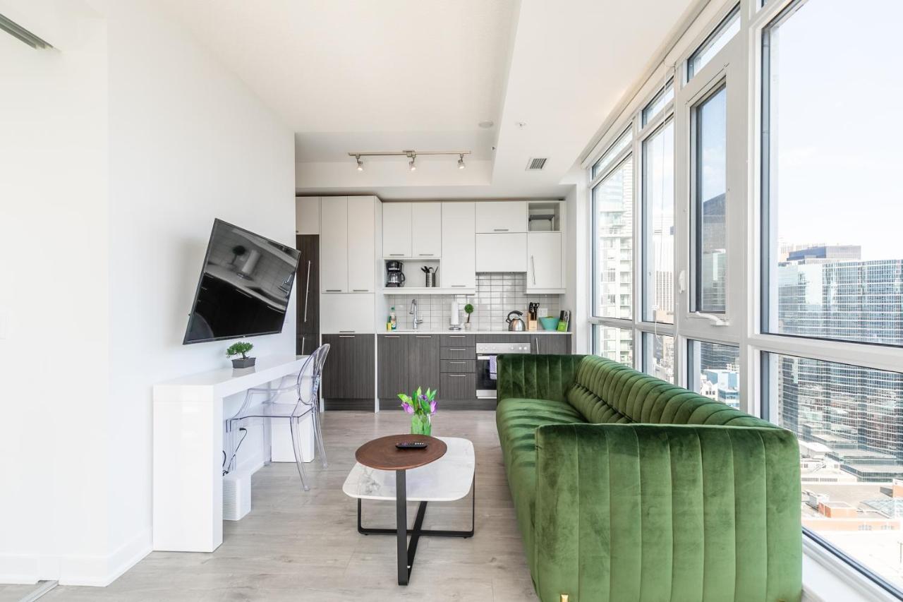 Luxury 2 Bedroom In The Heart Of Entertainment District W/ Cn Tower View Toronto Dış mekan fotoğraf