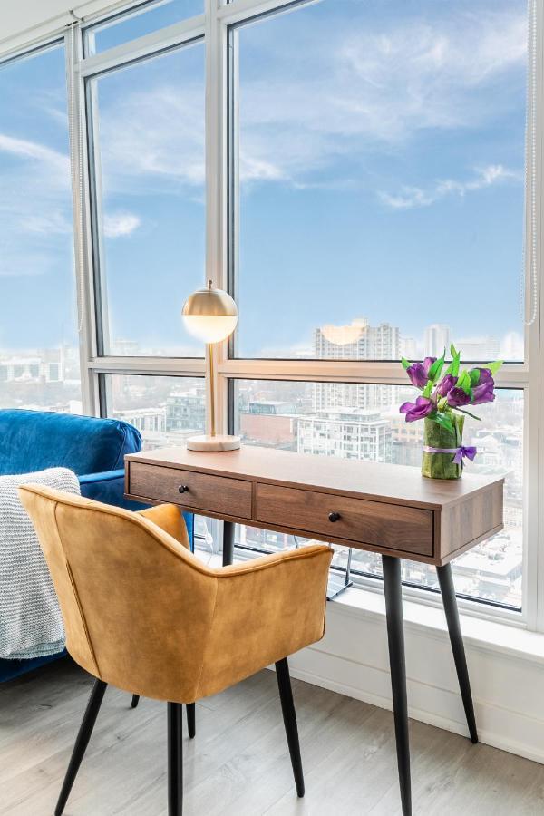 Luxury 2 Bedroom In The Heart Of Entertainment District W/ Cn Tower View Toronto Dış mekan fotoğraf