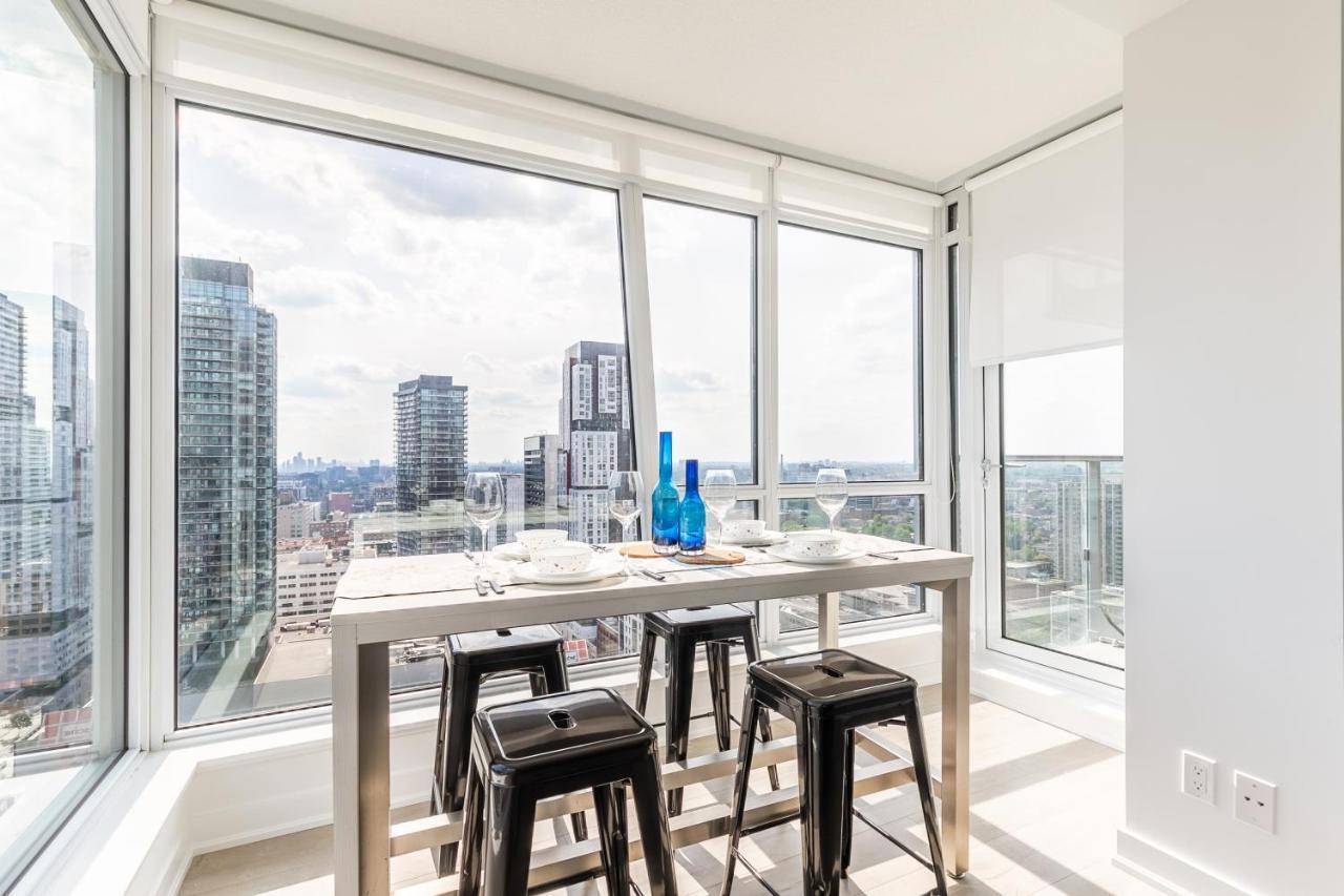 Luxury 2 Bedroom In The Heart Of Entertainment District W/ Cn Tower View Toronto Dış mekan fotoğraf