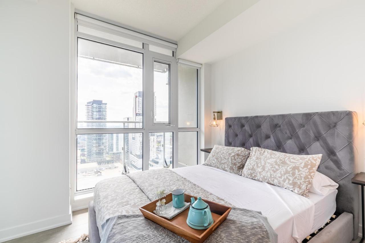 Luxury 2 Bedroom In The Heart Of Entertainment District W/ Cn Tower View Toronto Dış mekan fotoğraf